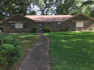 104 Eagle St, Greenwood, MS 38930