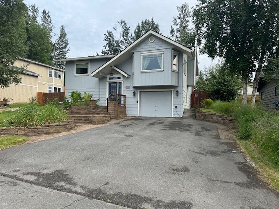 2nd image of 3718 Corps Cir