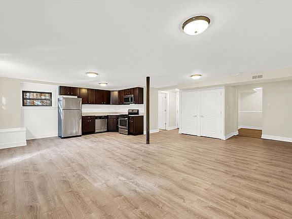 3rd image of 2516 N Kedzie Blvd #149