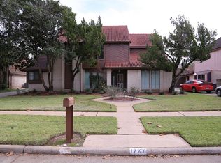 1727 Creekside Dr, Sugar Land, TX 77478