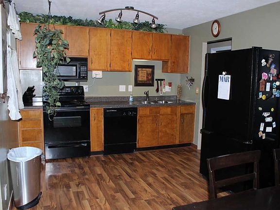 3rd image of 2518 Sudbury Dr