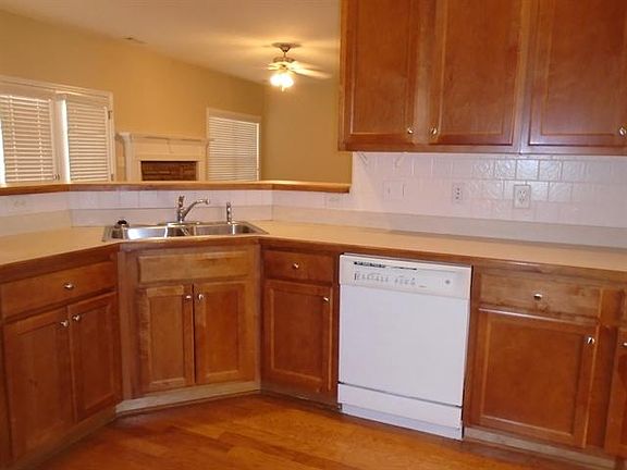 5th image of 313 Westhill Dr #1