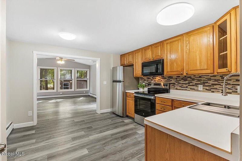 5th image of 78 Arrow Wood Place