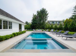 12 Cobblefield Ln, Southampton, NY 11968
