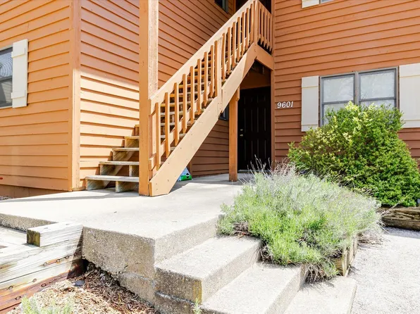 9601 S Lake Ridge Dr #3, Bloomington, IN 47401
