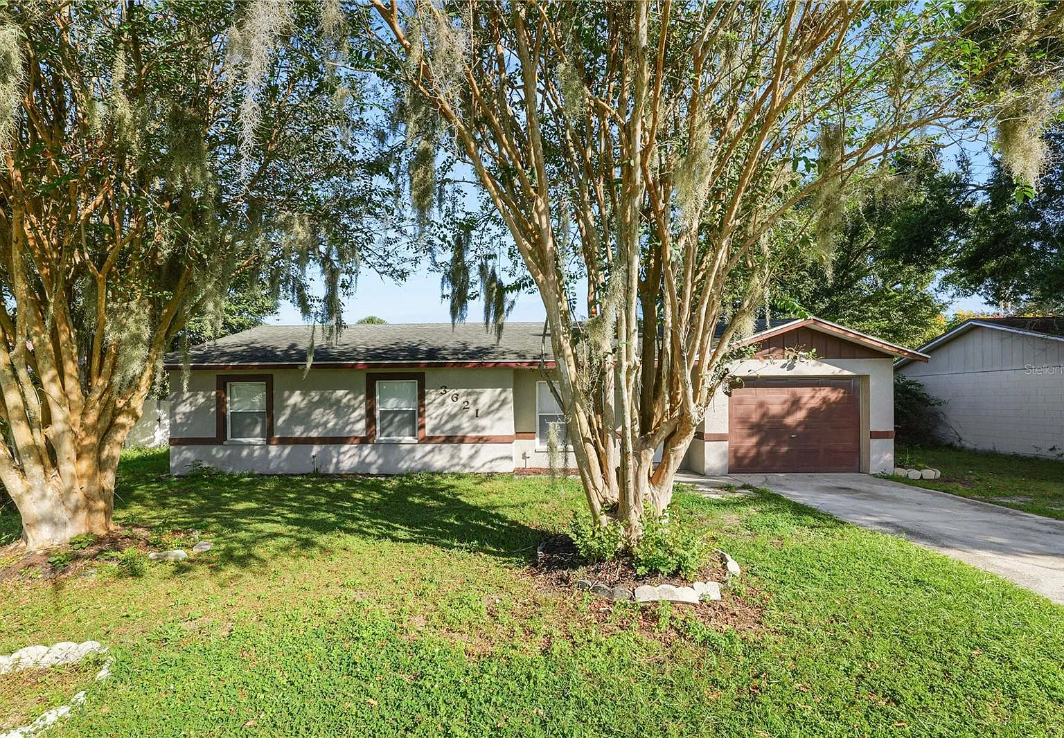 3 bed, 1.0 bath, 1113 sqft, $1,600 — Photo 1
