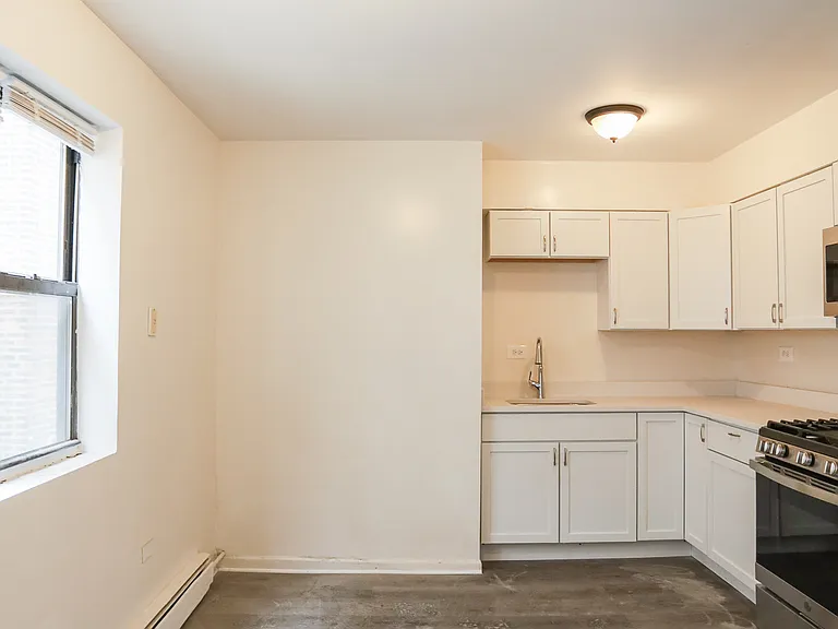 1652 W Pratt Blvd #1N — Photo 4