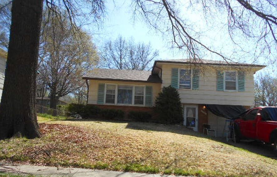 1st image of 9321 Richmond Ave
