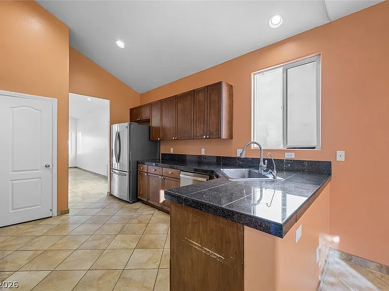 7046 Pink Flamingos Pl — Photo 15