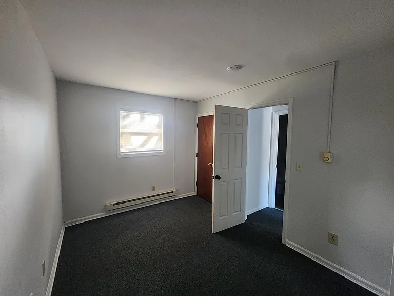9 Alexander Driveunit #J — Photo 6