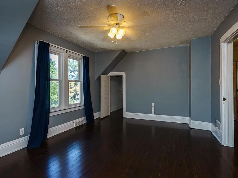3302 Vinton St — Photo 23