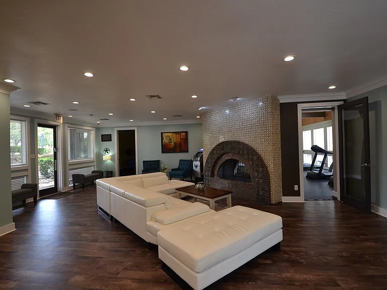 935 La Posada Dr #141 — Photo 19