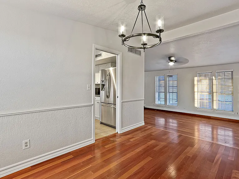 6637 Mariposa Dr — Photo 6