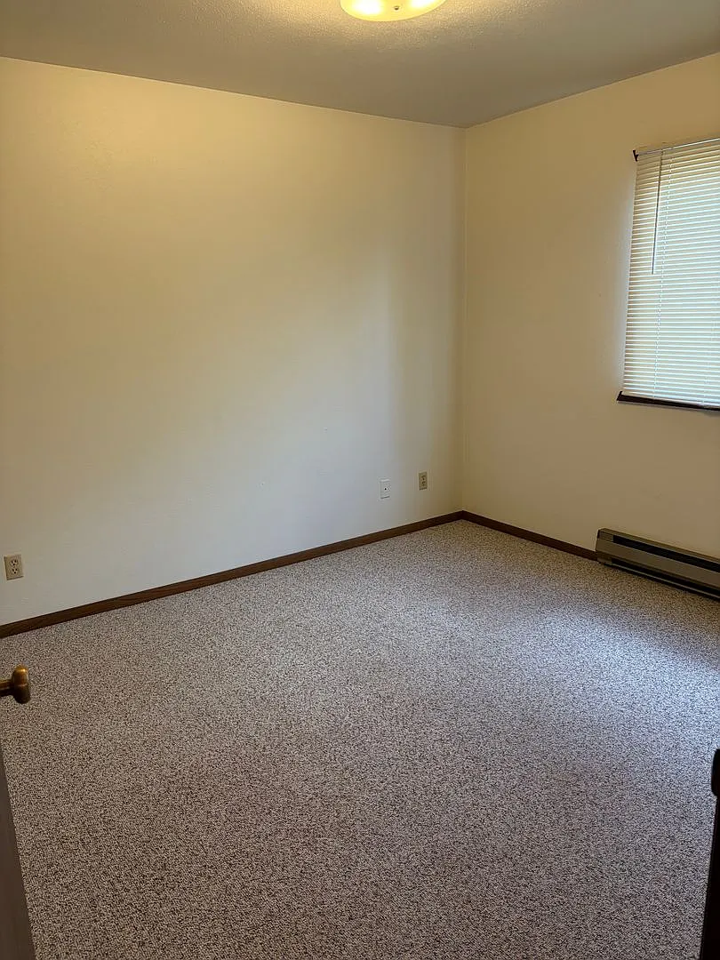 Lake Mills Estates LLC — Photo 4