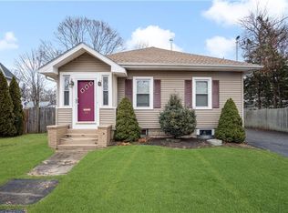 321 Church Ave, Warwick, RI 02889