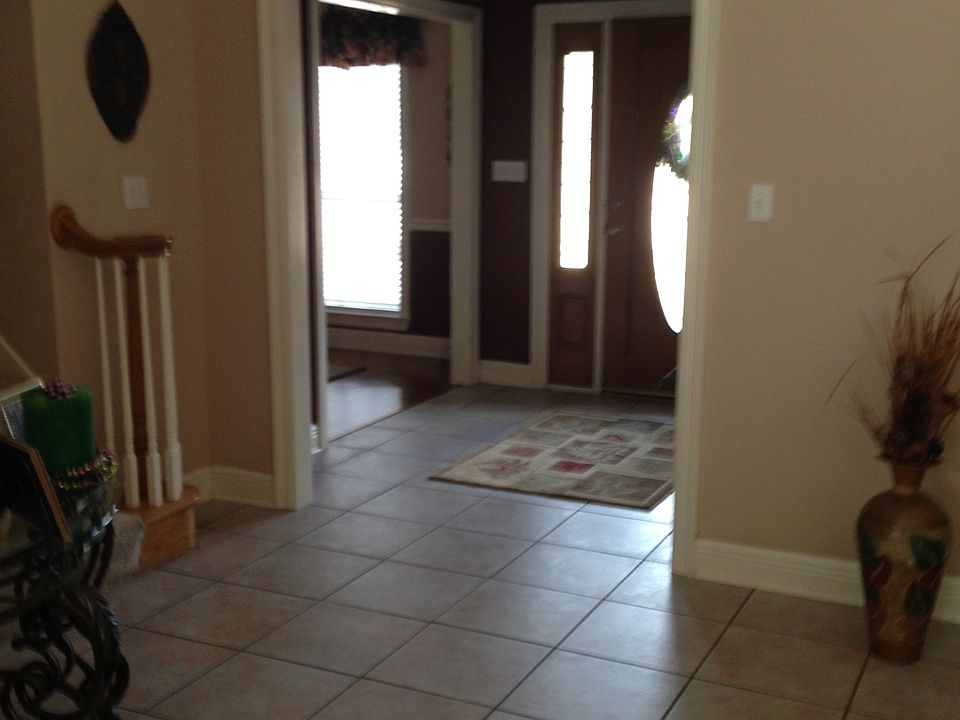 1st image of 138 N Hill Dr