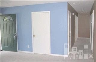 3rd image of 153 E Brandywine Circle