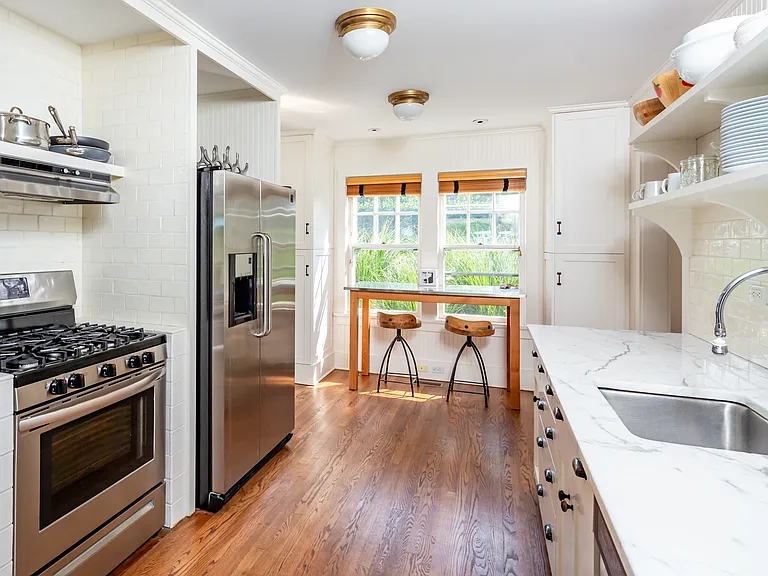 40 McGuirk St — Photo 7