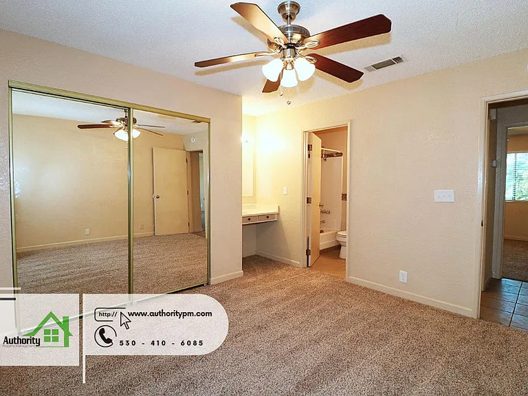 1553 Bramble Pl #4 — Photo 17