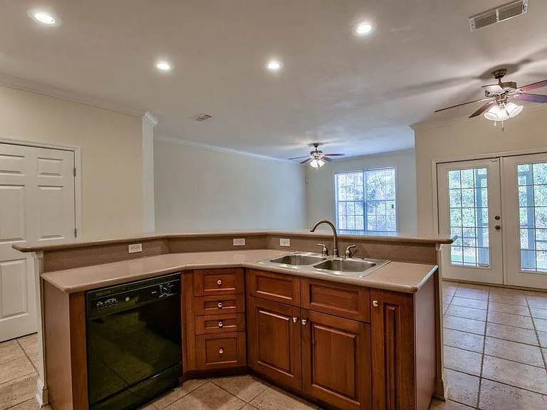 1575 Paul Russell Rd #401 — Photo 25