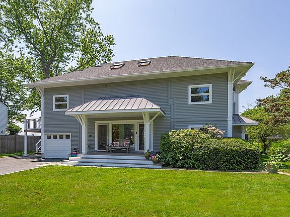 3rd image of 83 Kenilworth Dr W