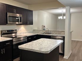 2000 Shadow Ferry Dr