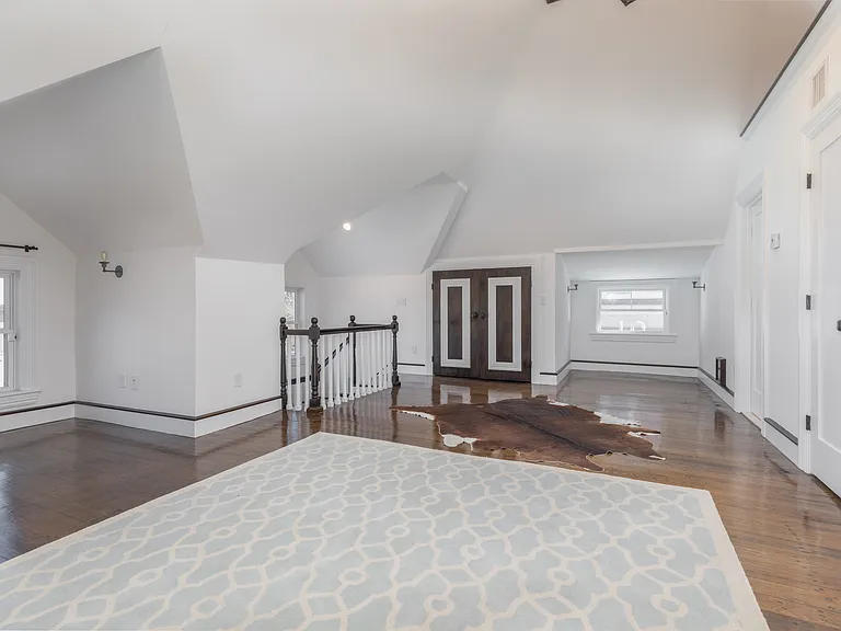27 Howland St #Penthouse 1 — Photo 22