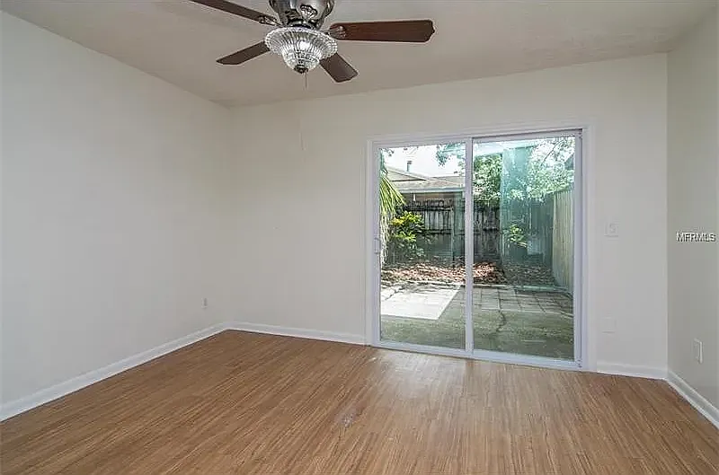 3 bed, 1.5 bath, 1131 sqft, $1,890 — Photo 1
