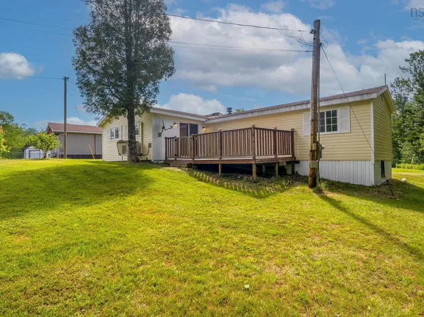700 New Ross Rd, Leminster, NS B0N 2T0