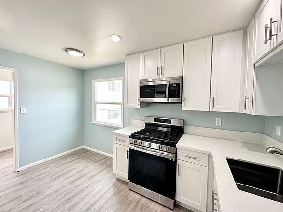 4th image of 4846 Santa Cruz Ave