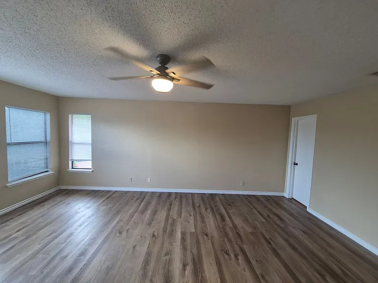 7314 Justino Trl — Photo 37