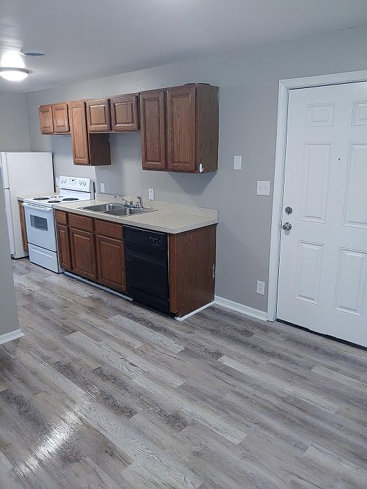 1st image of 608 N Olive St #16780753
