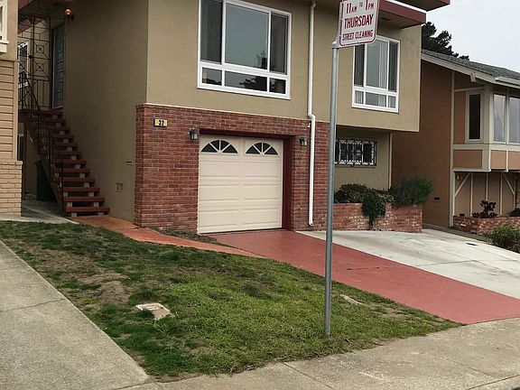 4th image of 32 Christopher Ct