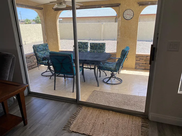 2834 Holiday Dr — Photo 16