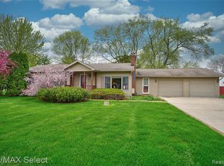 2120 S Elms Rd, Swartz Creek, MI 48473