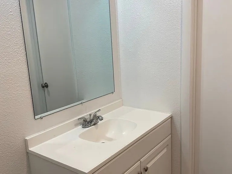 335 Cedar St — Photo 8