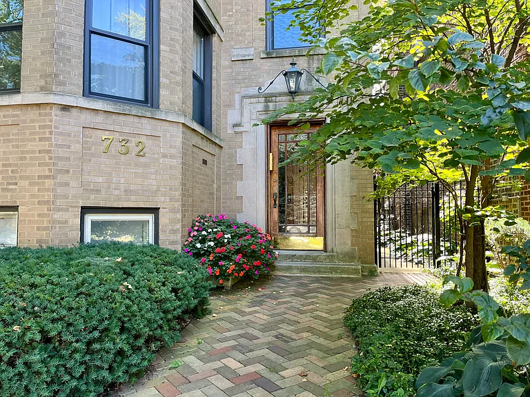 732 Mulford St #1 — Photo 15