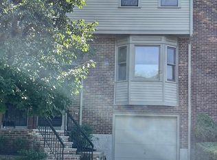 60 Maple St APT G, Canton, MA 02021