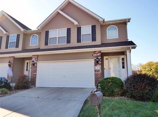3516 Candlebrook Ct, Florissant, MO 63034