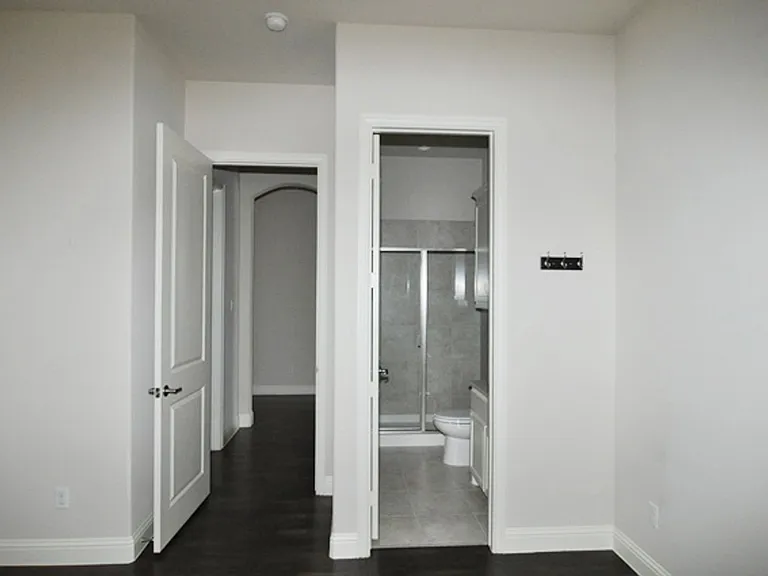 9948 Haversham Dr — Photo 16