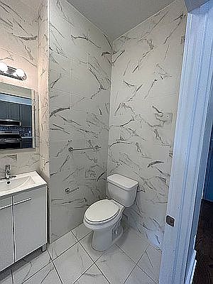 3rd image of 25-34 Steinway St #2N