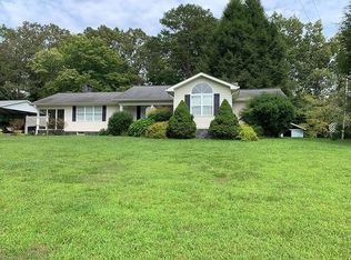 203 Pebble Ln, Blue Ridge, GA 30513