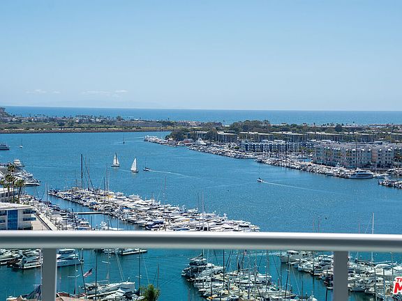 5th image of 13700 Marina Pointe Dr Unit 1903