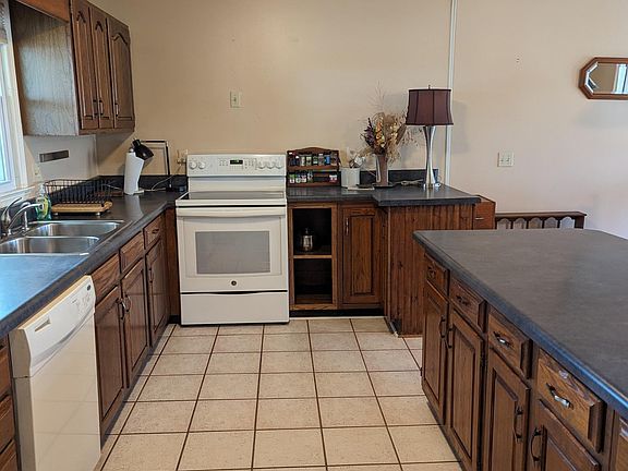 3rd image of 112 Owenby Ln