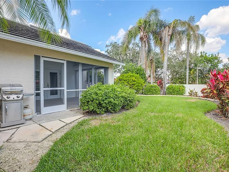 116 Fountain Cir — Photo 23