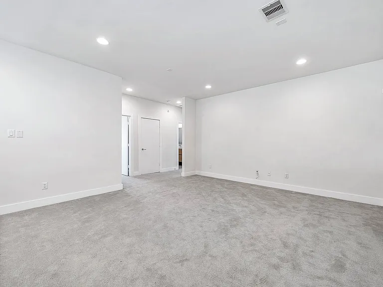 5519 Paraiso Pl — Photo 30