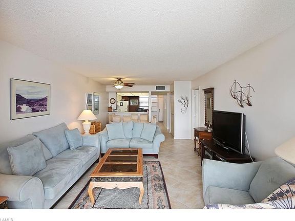 4th image of 320 Seaview Ct APT 502