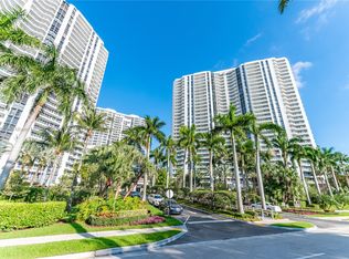 21055 NE 37th Ave APT 2205, Miami, FL 33180