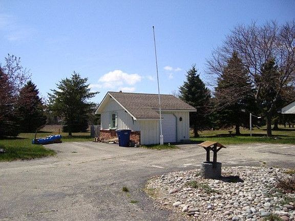 2nd image of 7476 Westwood Ct