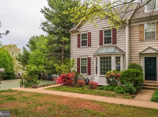 46840 Lacroys Point Ter, Sterling, VA 20165